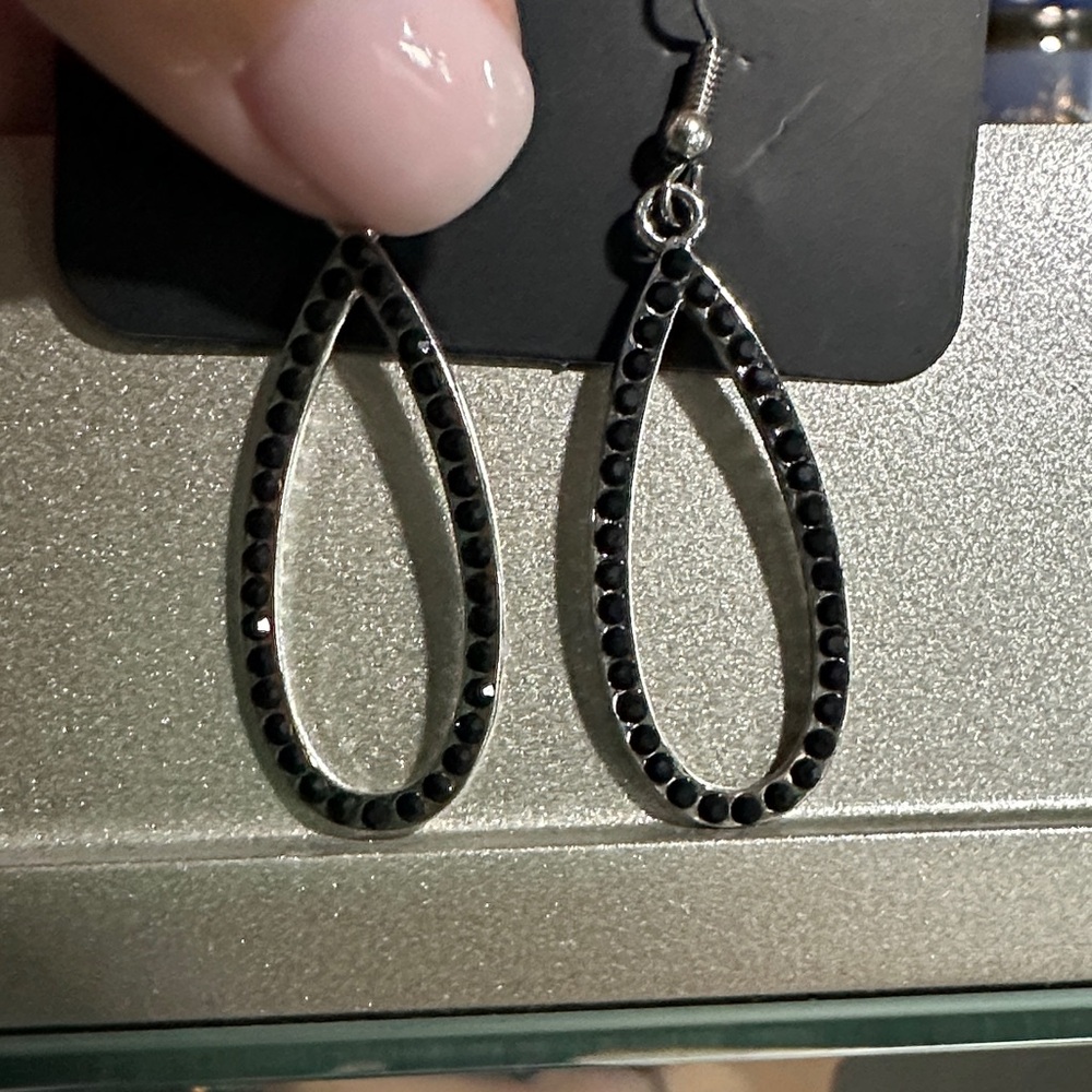 Paparazzi Black Teardrop Earrings